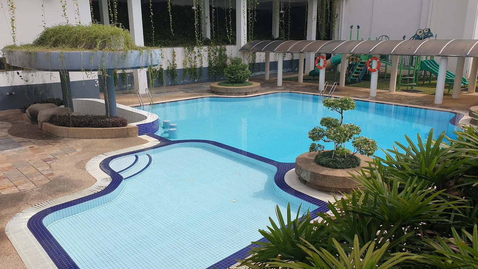 Casa Vista (High Rise Entrance) gallery image 3