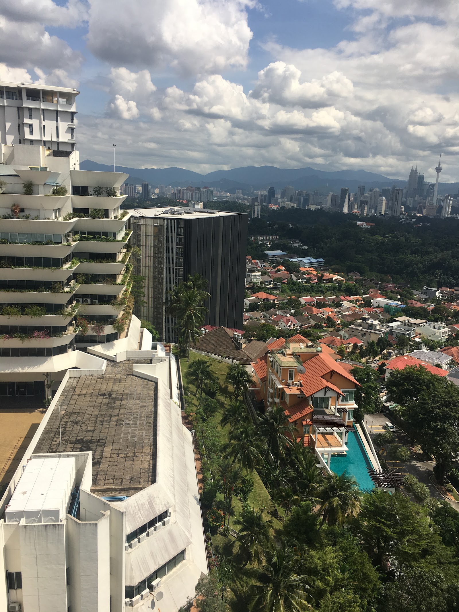 Casa Vista (High Rise Entrance) gallery image 4