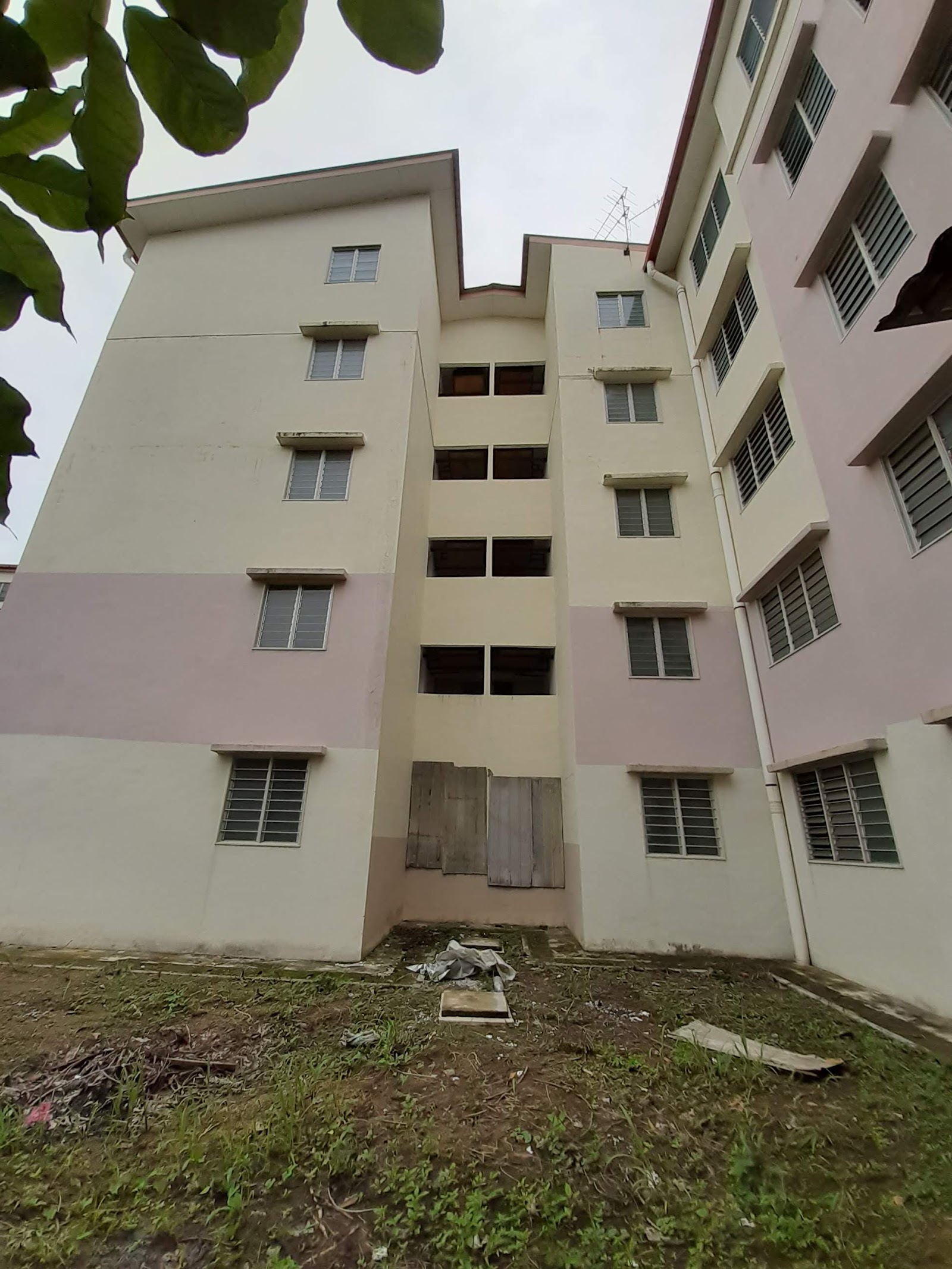 BLOK 8, RUMAH PANGSA KOS RENDAH BUKIT RAHMAN PUTRA gallery image 3