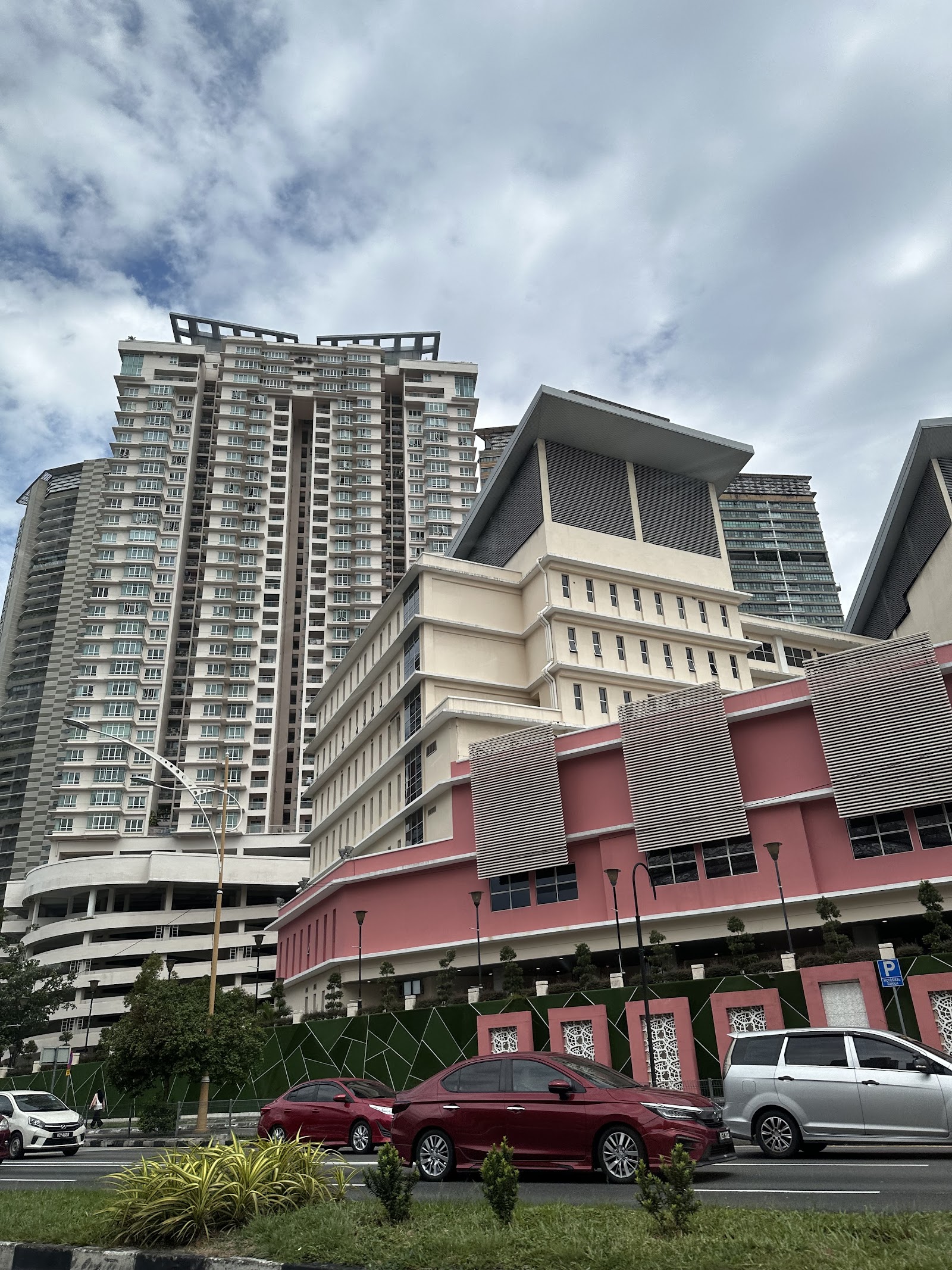 The Orion Condominium gallery image 2