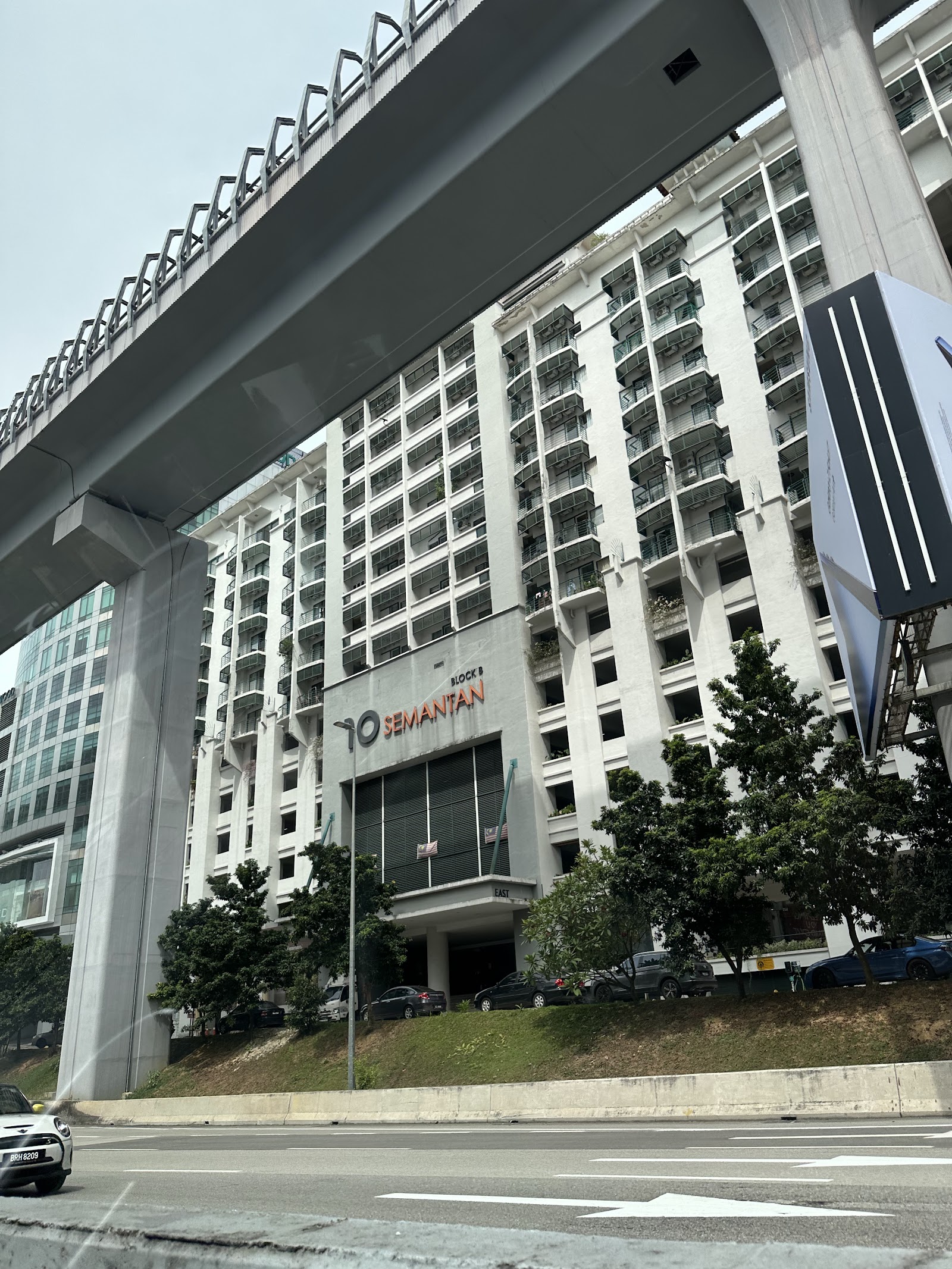 10 Semantan Residence Suite Apartment gallery image 2