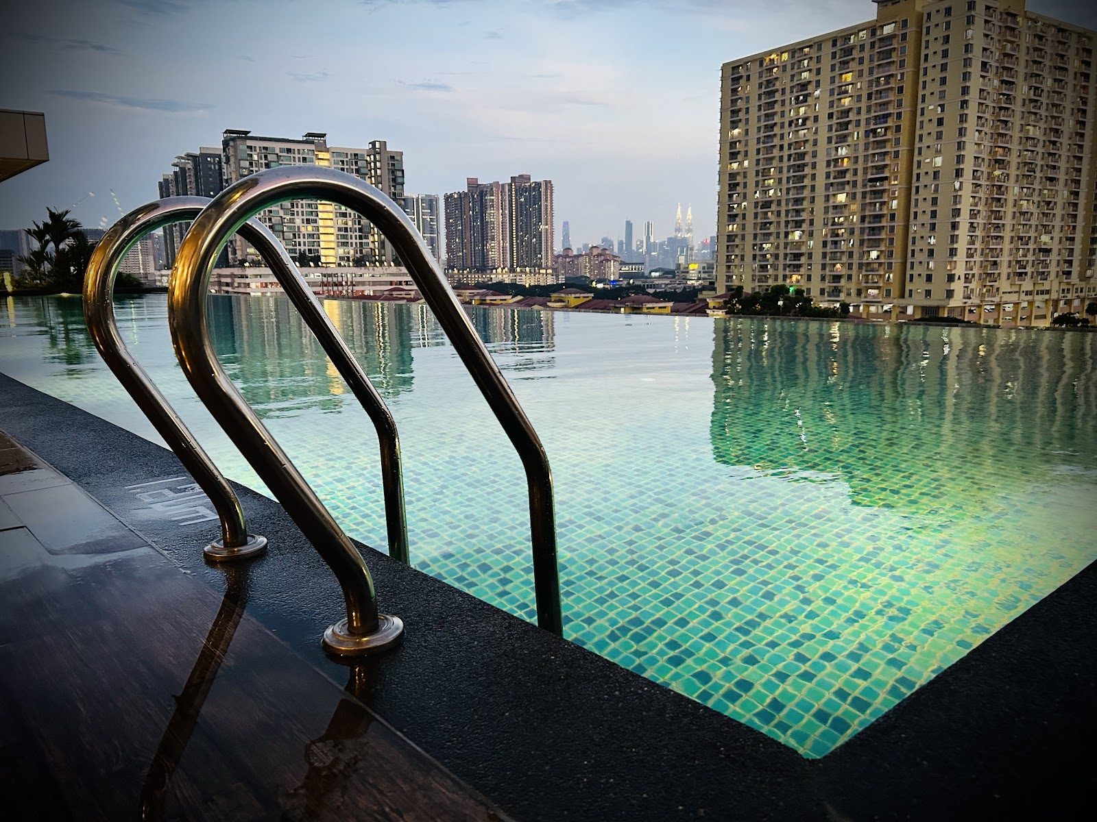 Danau Kota Suite Apartments gallery image 2
