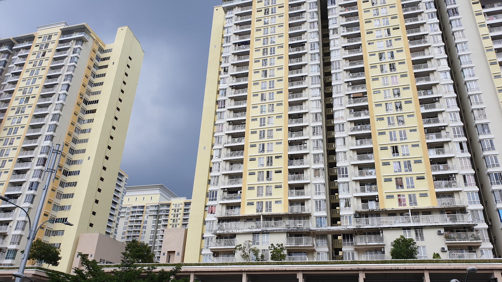 PV15 Platinum Lake Condominium gallery image 4