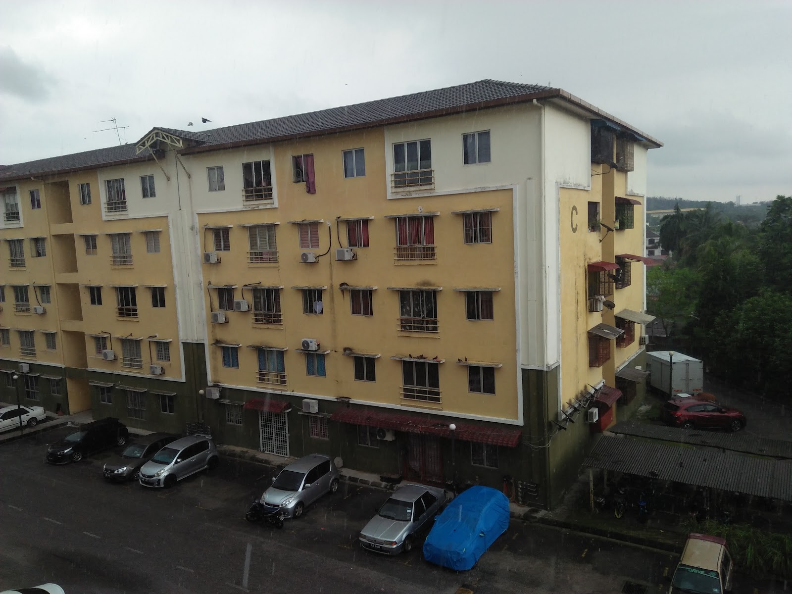 Raya Apartment gallery image 2