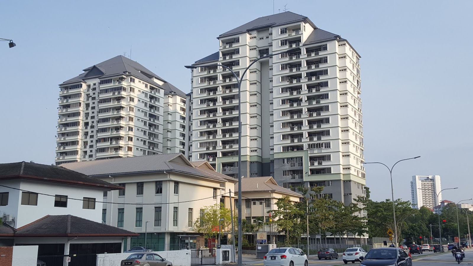 University Tower Apartment gallery image 2