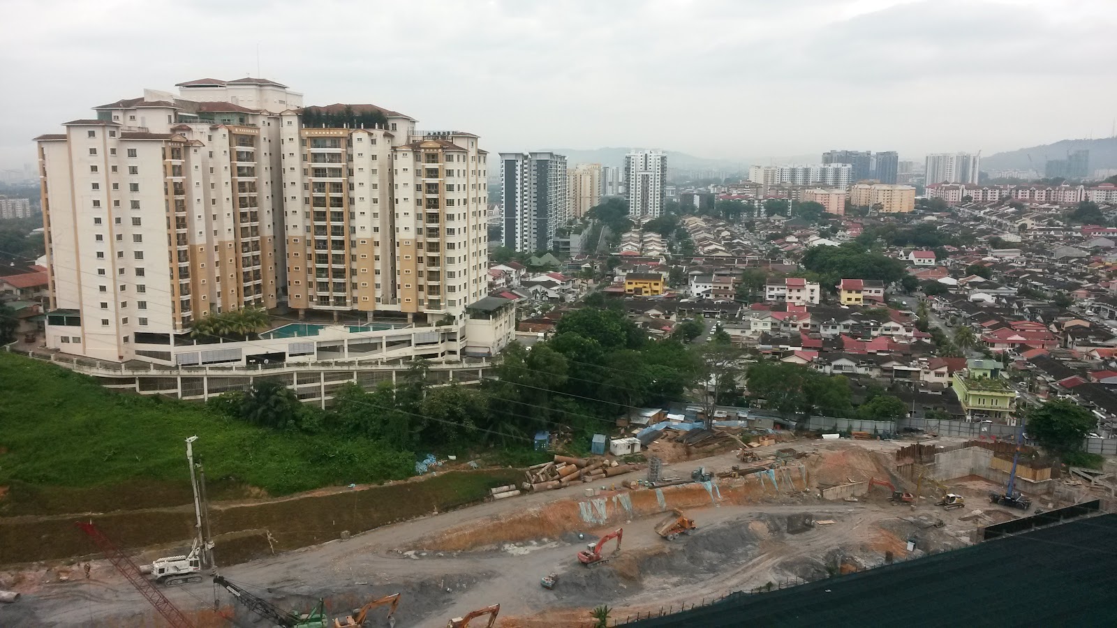 Desa Cindaimas Condominium gallery image 4