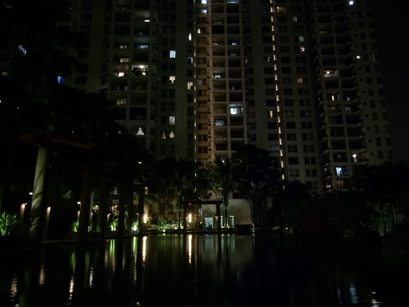 Royal Domain Condominium gallery image 3