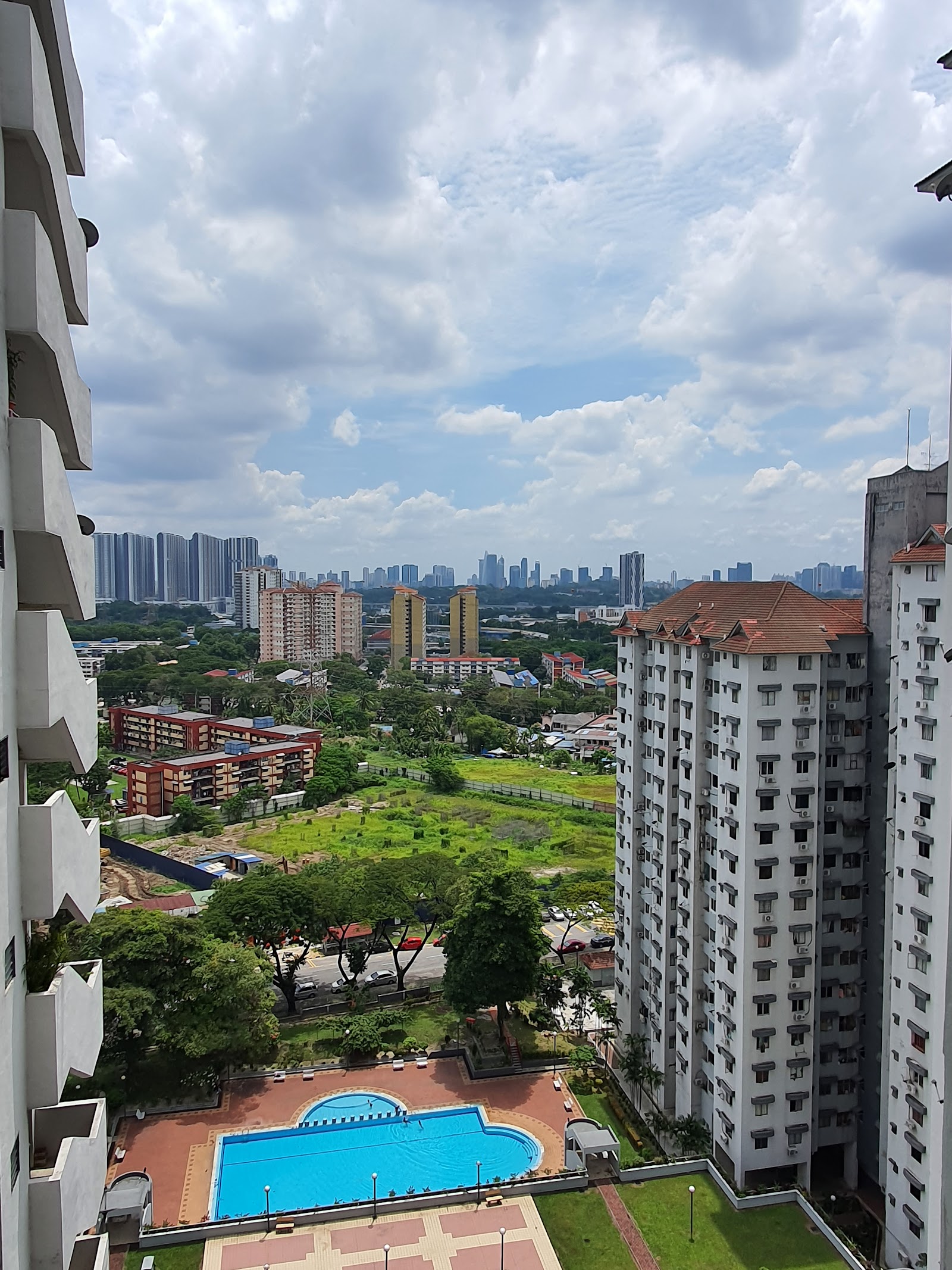 Seri Mas Condominium gallery image 2