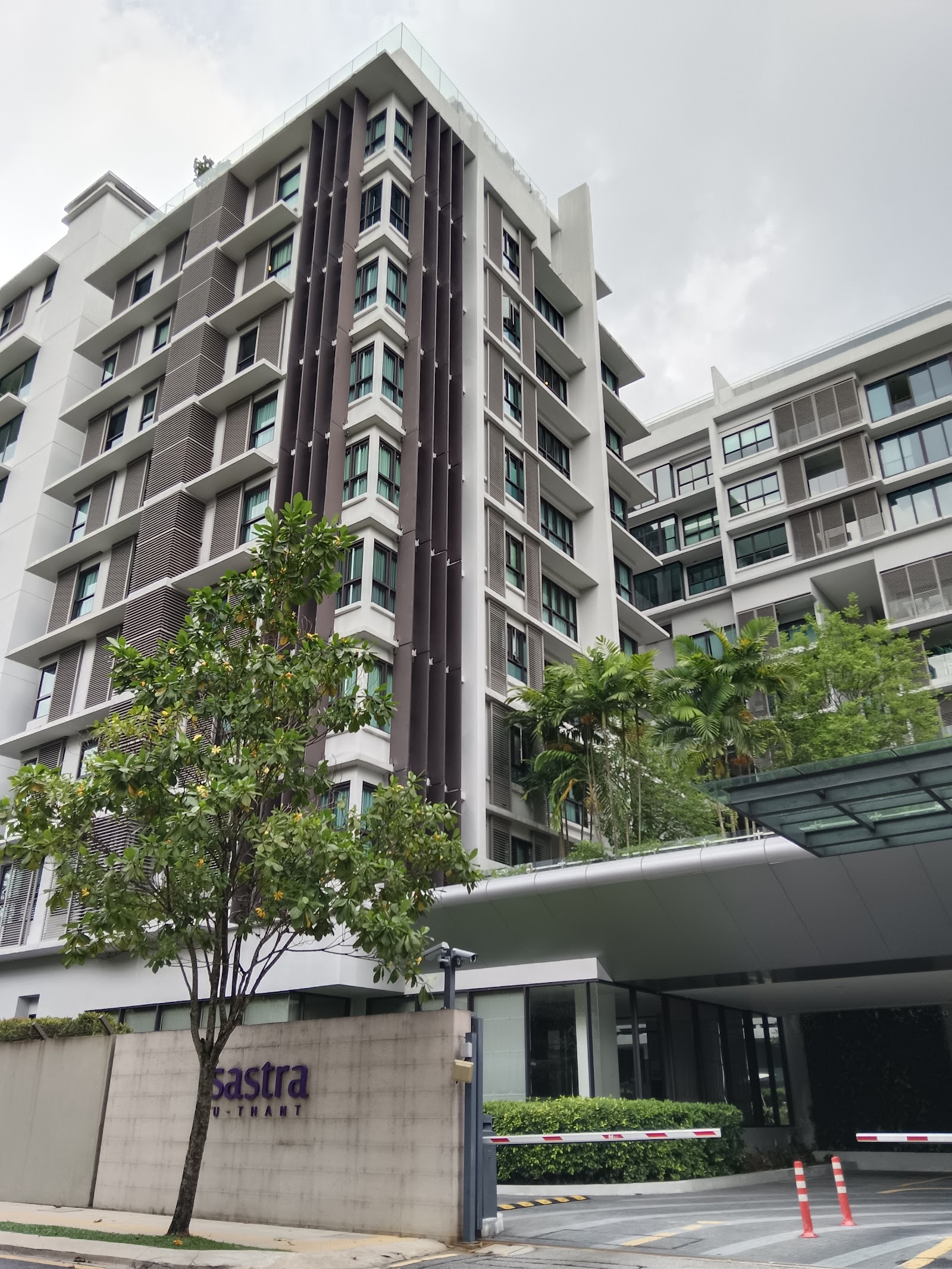 Sastra U-Thant Condominium gallery image 2
