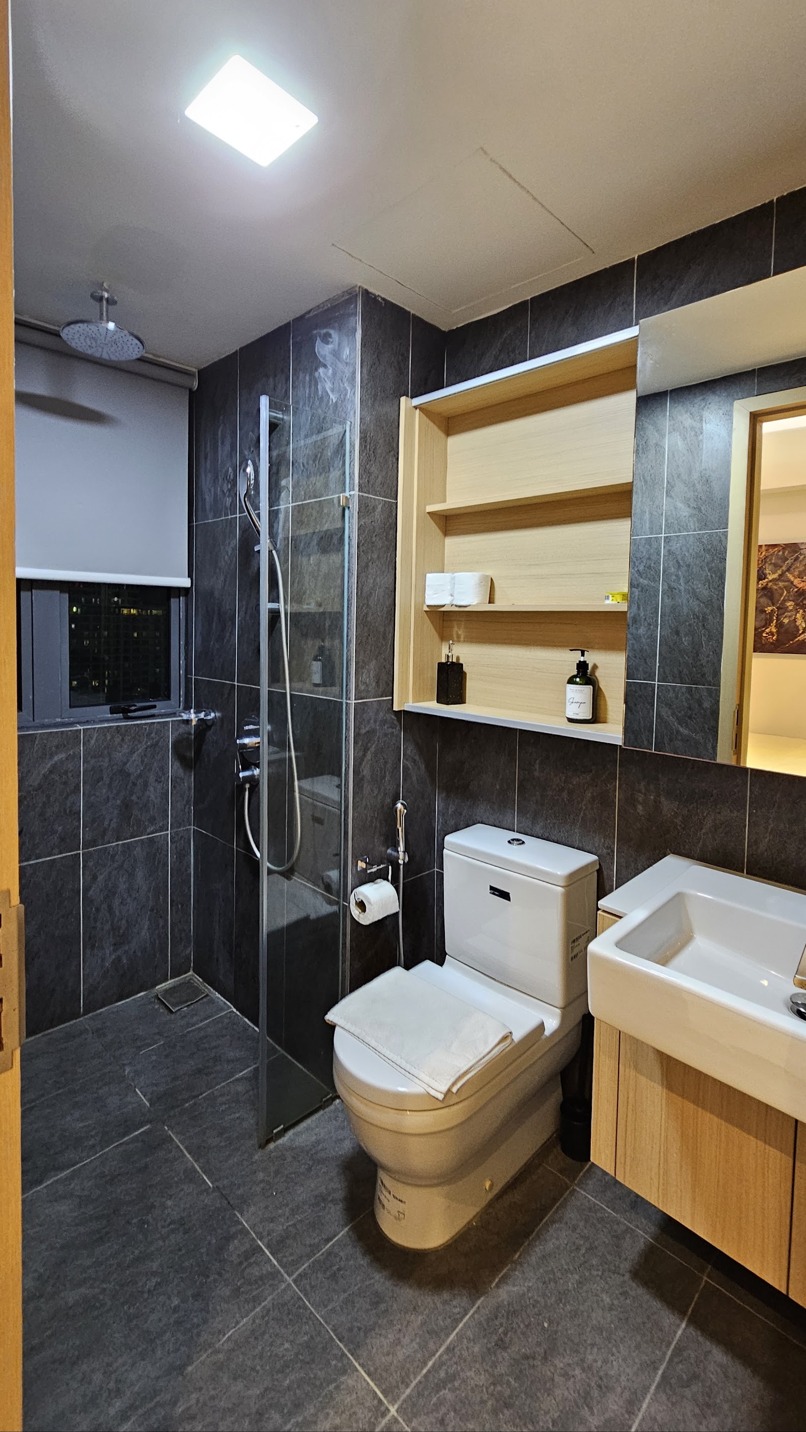 Hotel kla - The Colony & The Luxe gallery image 3