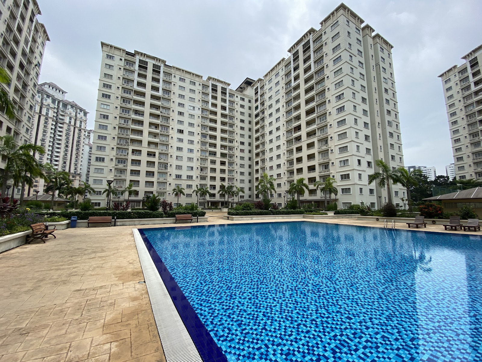 SuriaMas Condominium gallery image 2