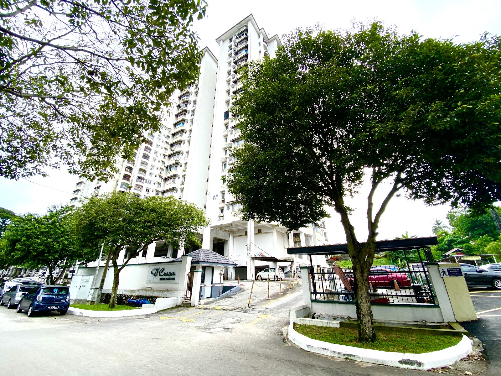 D'casa Condominium gallery image 2