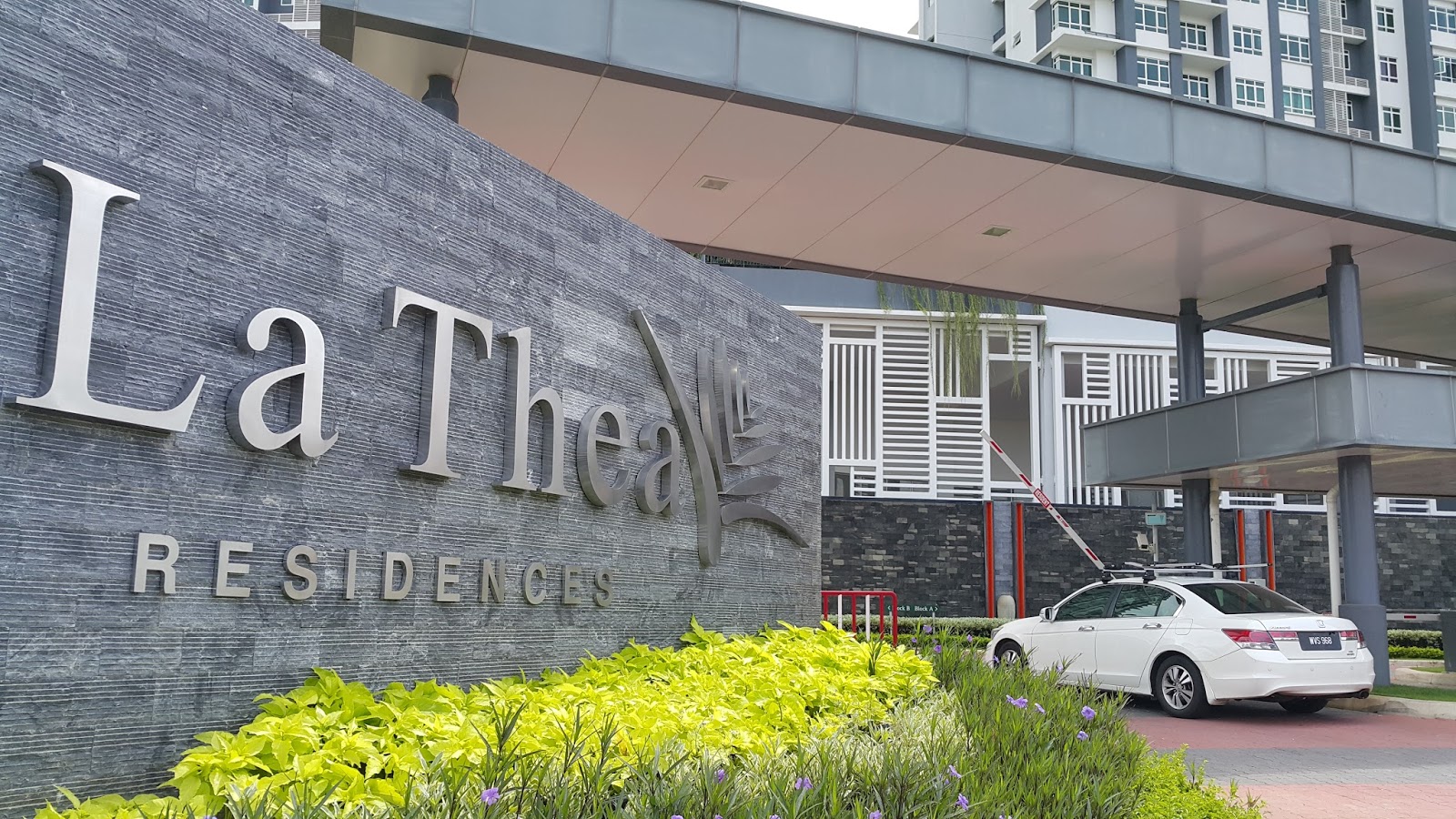 La Thea Residences Condominium gallery image 3