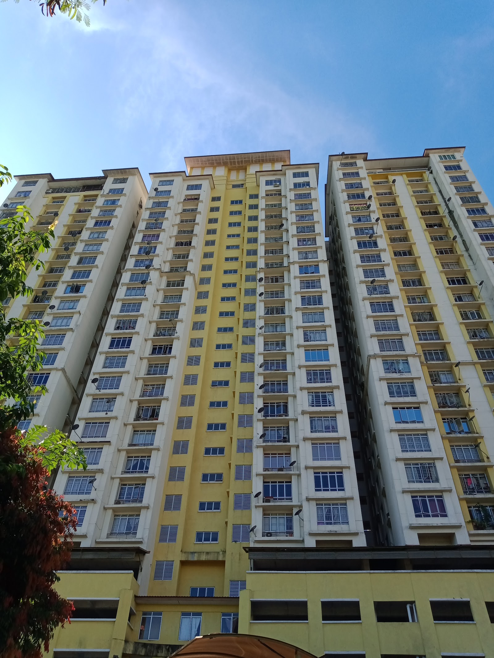 Casa Prima Condominium gallery image 2