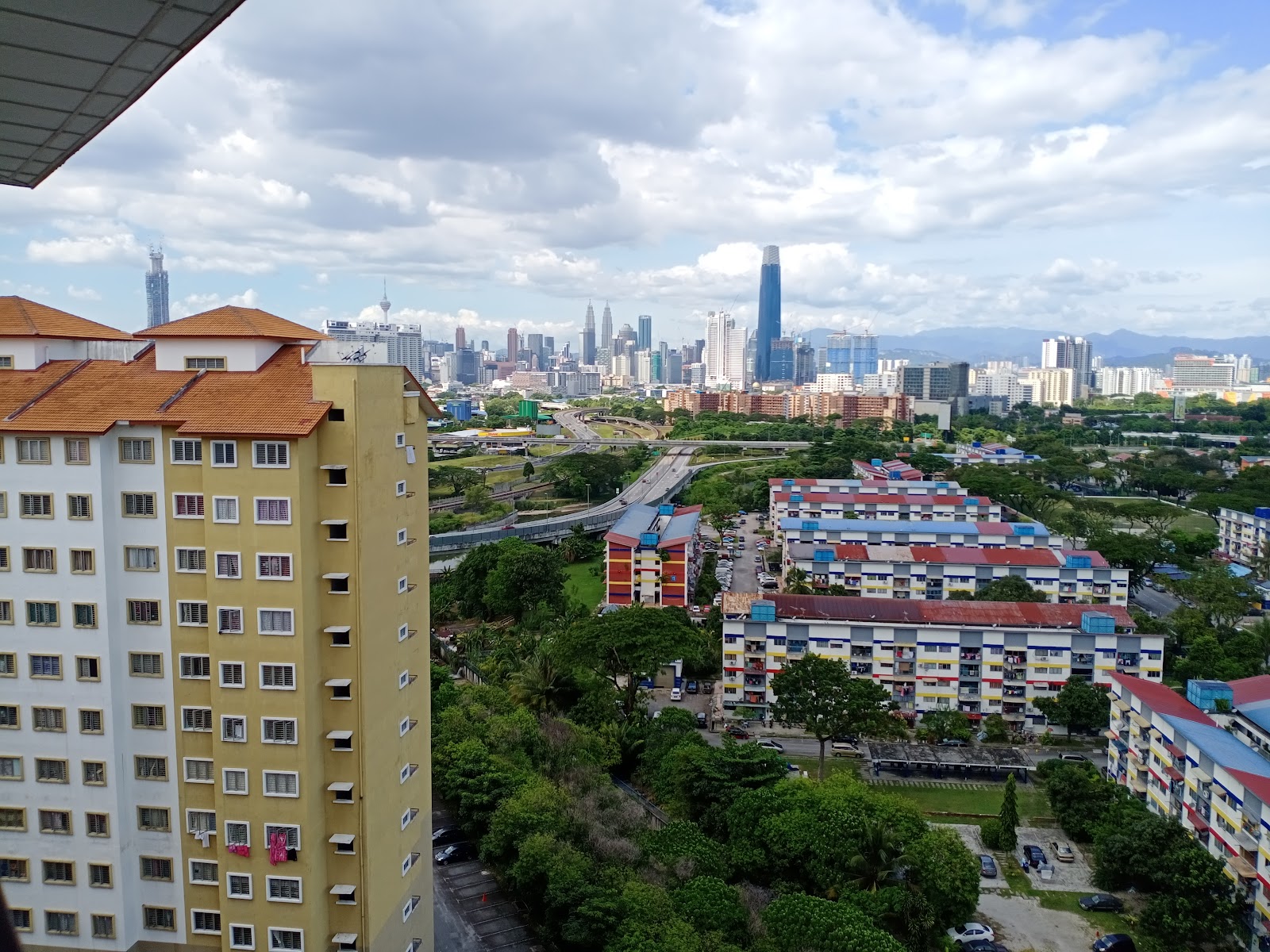 Bintang Mas Condominium gallery image 4