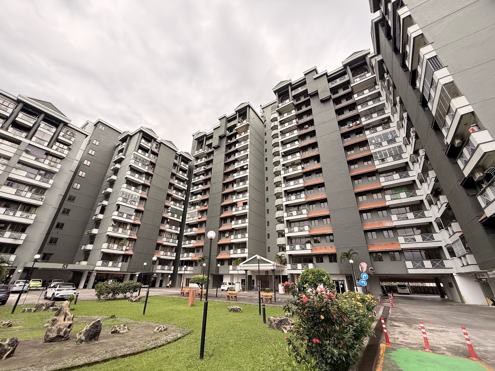 Mutiara Serdang Apartment gallery image 2