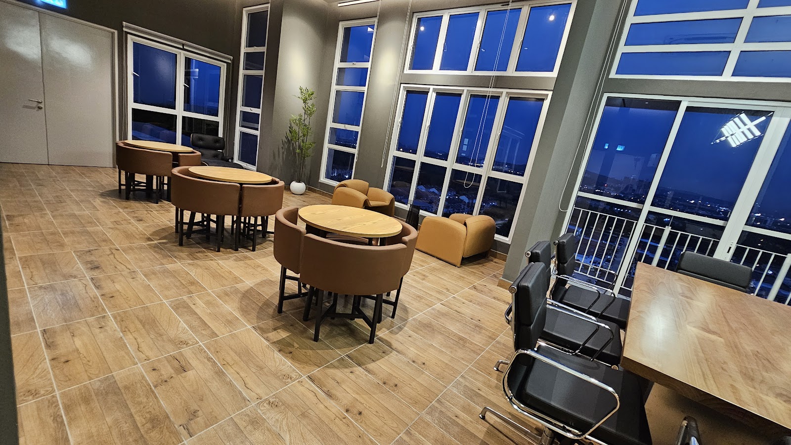 Nadayu 801 Subang Murni Apartment gallery image 3