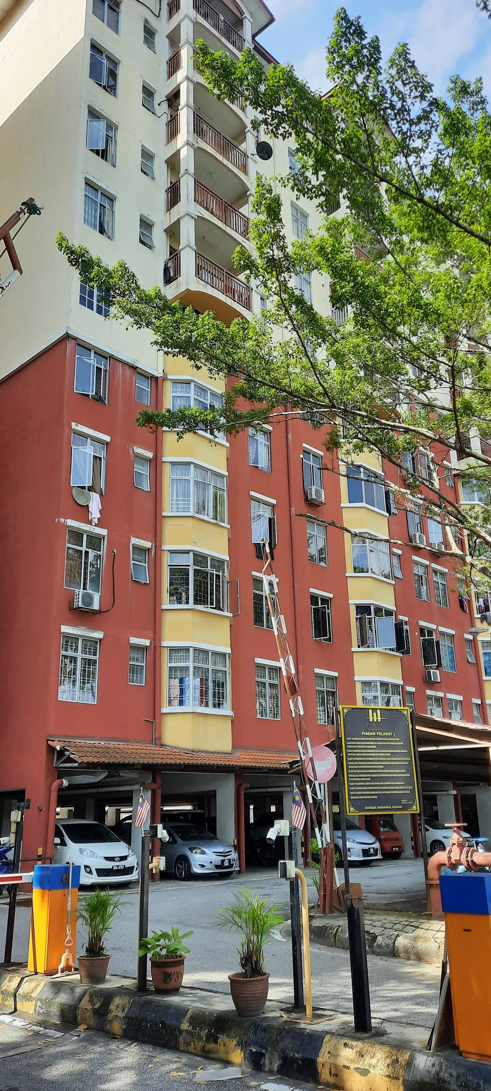Sri Astana Apartment gallery image 2