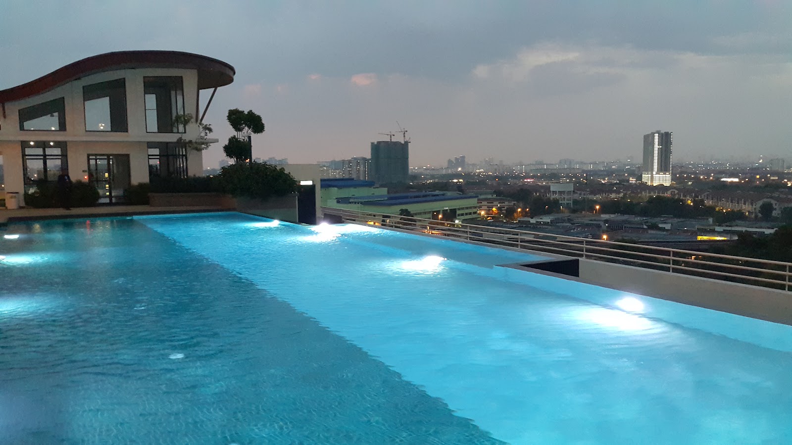 Denai Sutera Condominium gallery image 2