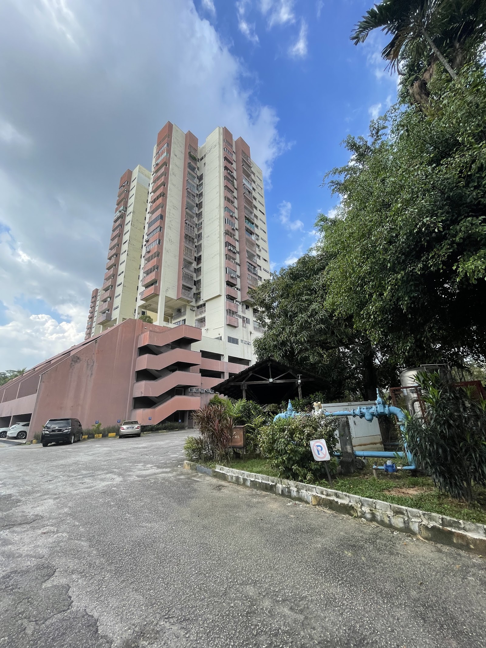 Faber Ria Condominium gallery image 2