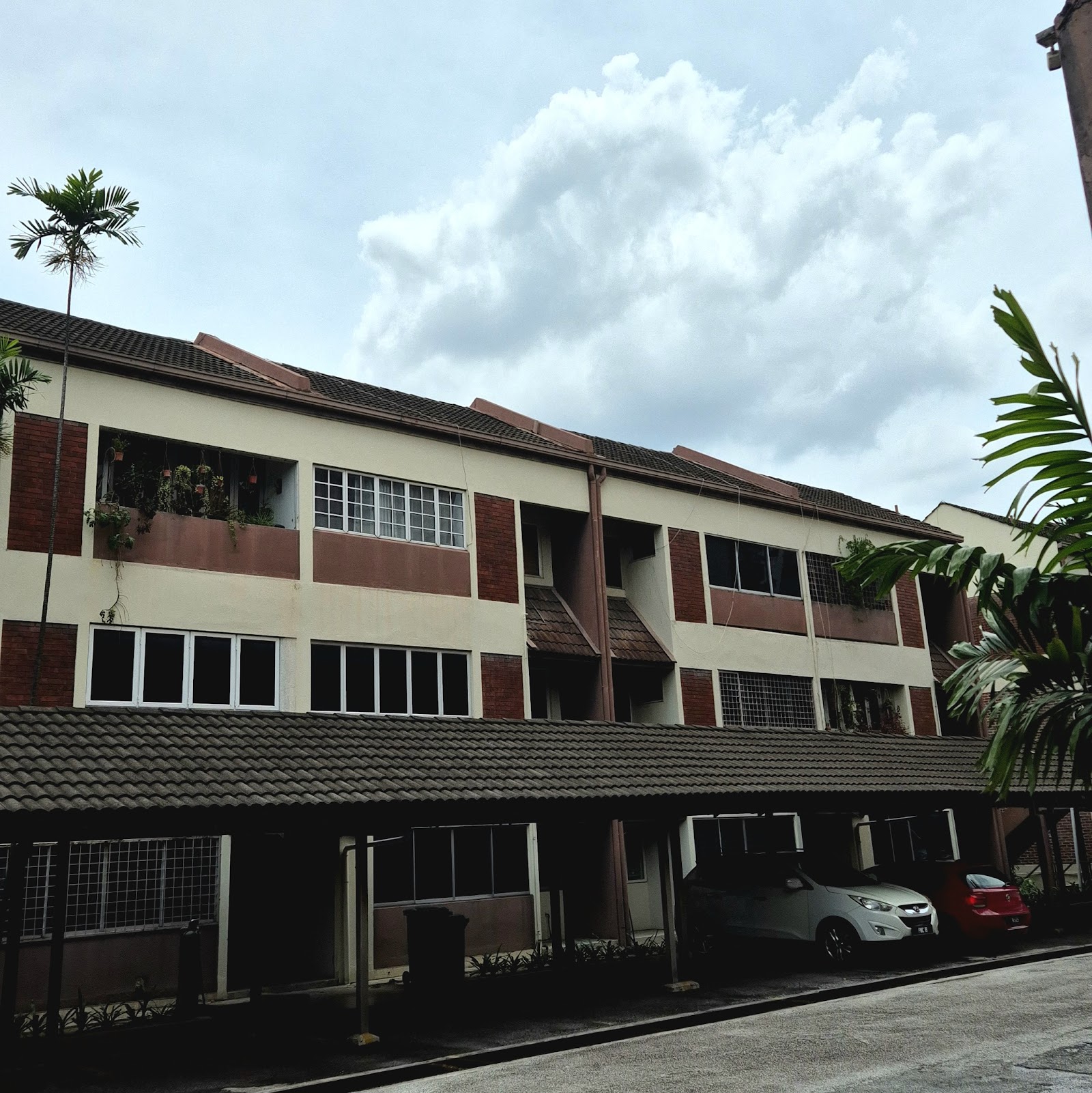 Faber Ria Condominium gallery image 3