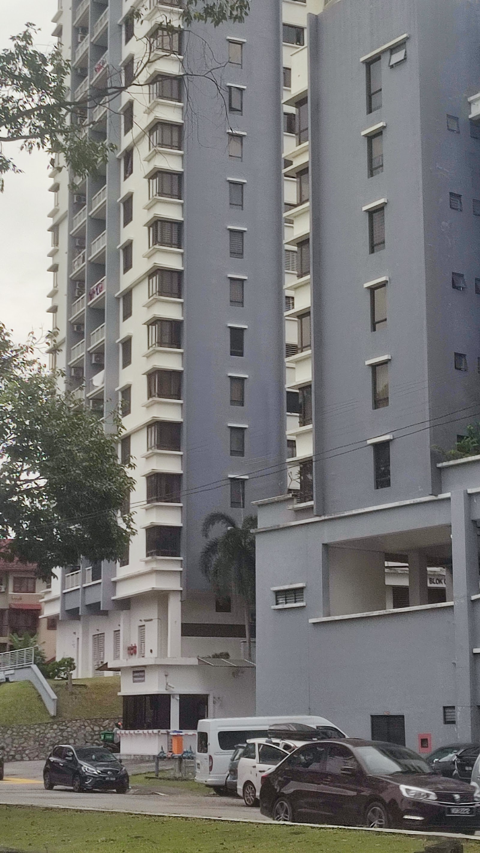 Laman Tasik Condominium gallery image 2