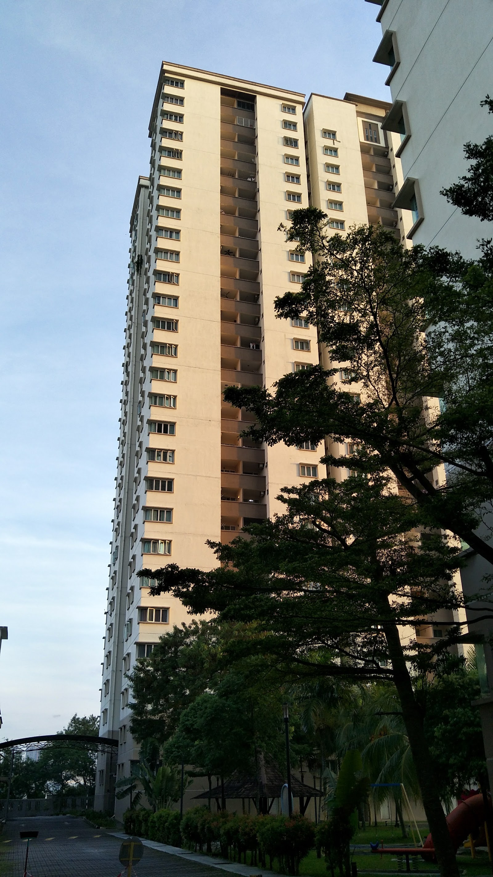 Aman Heights Condominium gallery image 4