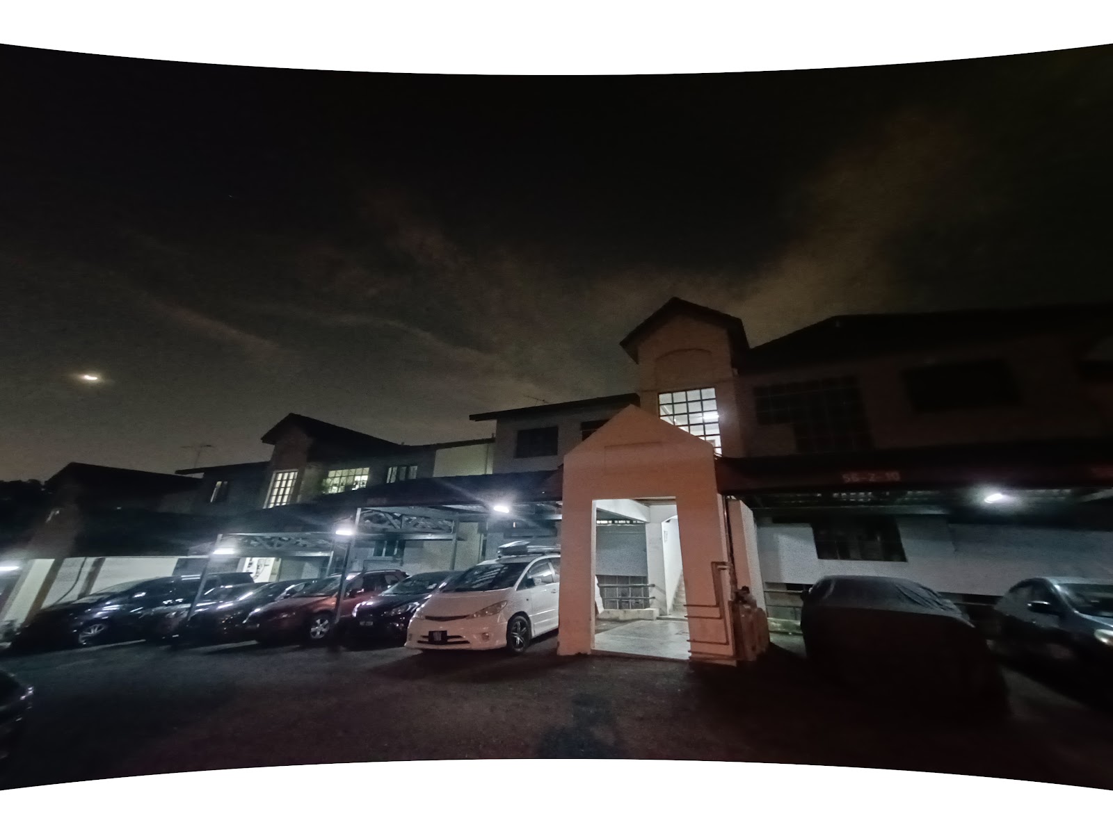 Sri Ayu Apartment gallery image 3