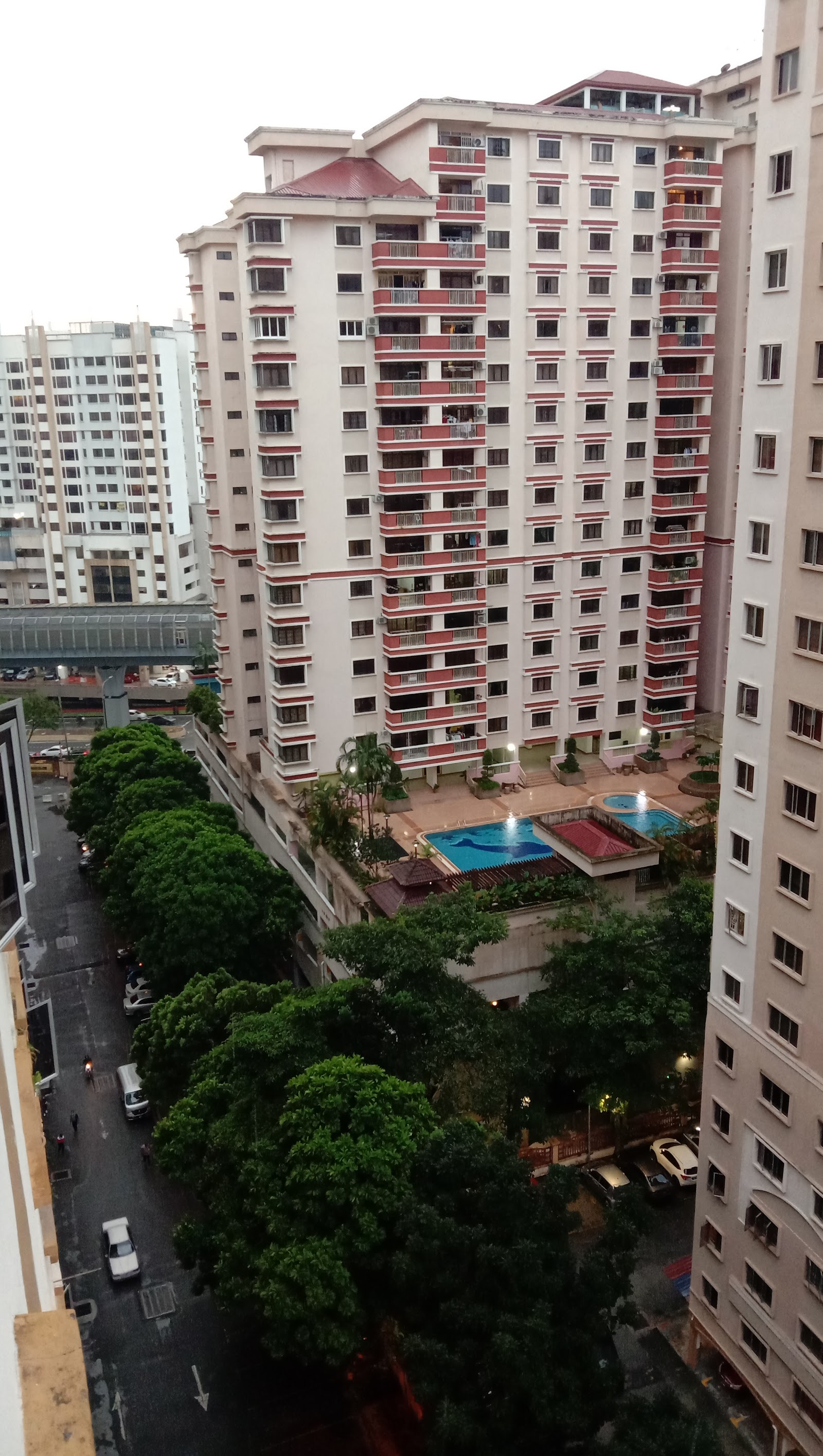 Pelangi Damansara Condominium - Block F gallery image 3