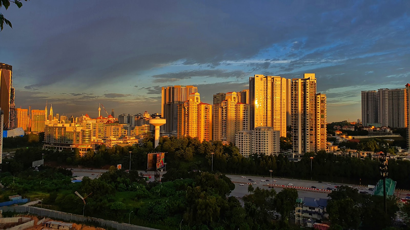 Duta Ria Condominium gallery image 3