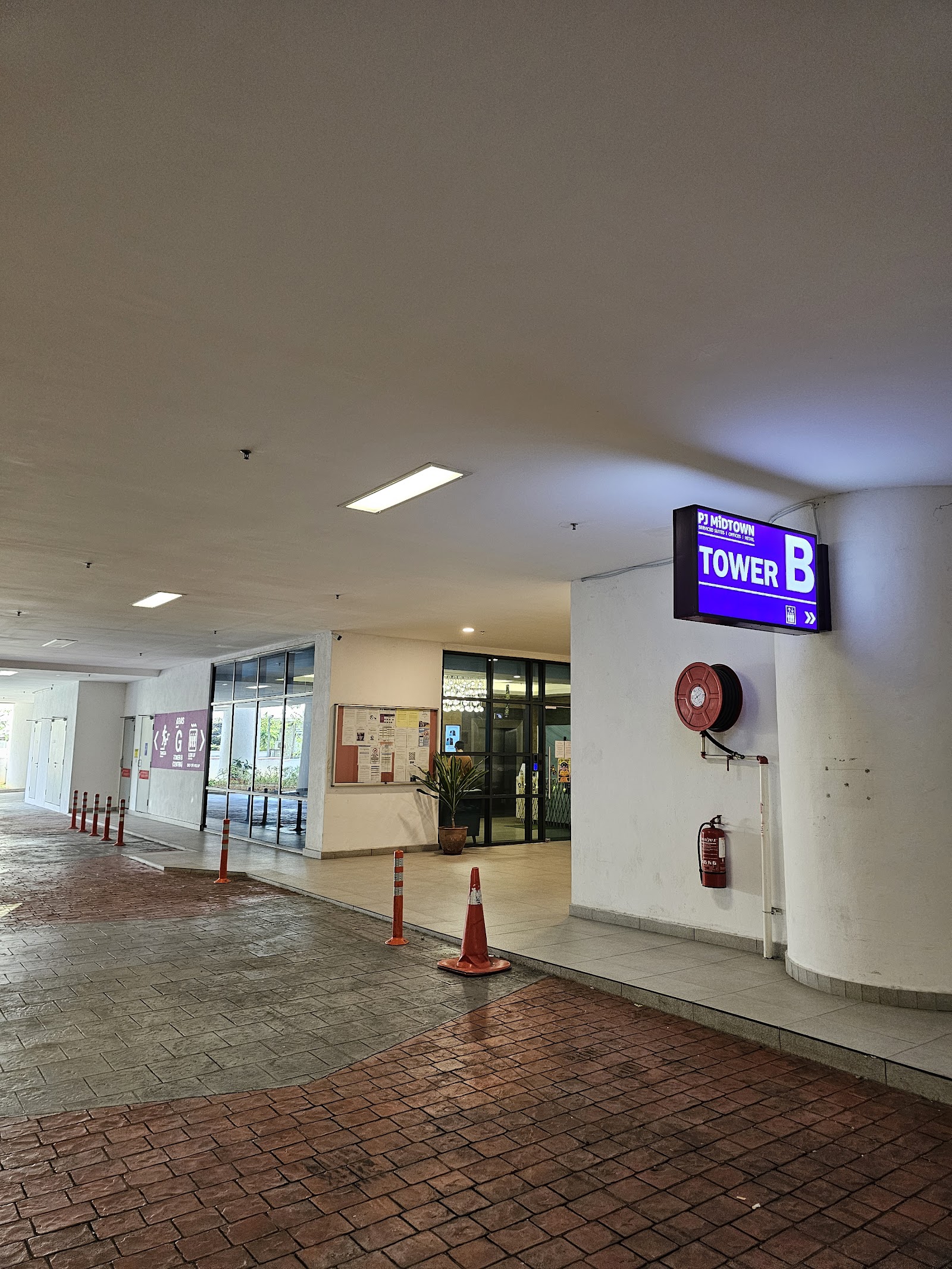 PJ Midtown Tower B (Centria) Residence Lobby gallery image 2