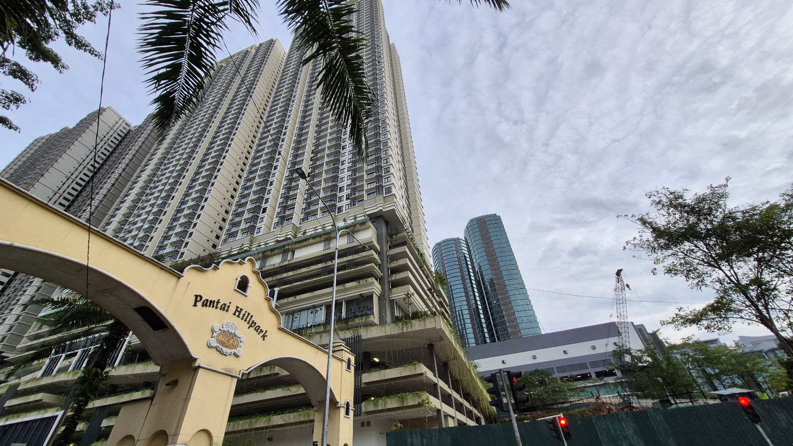 Centrio Pantai Hillpark gallery image 3