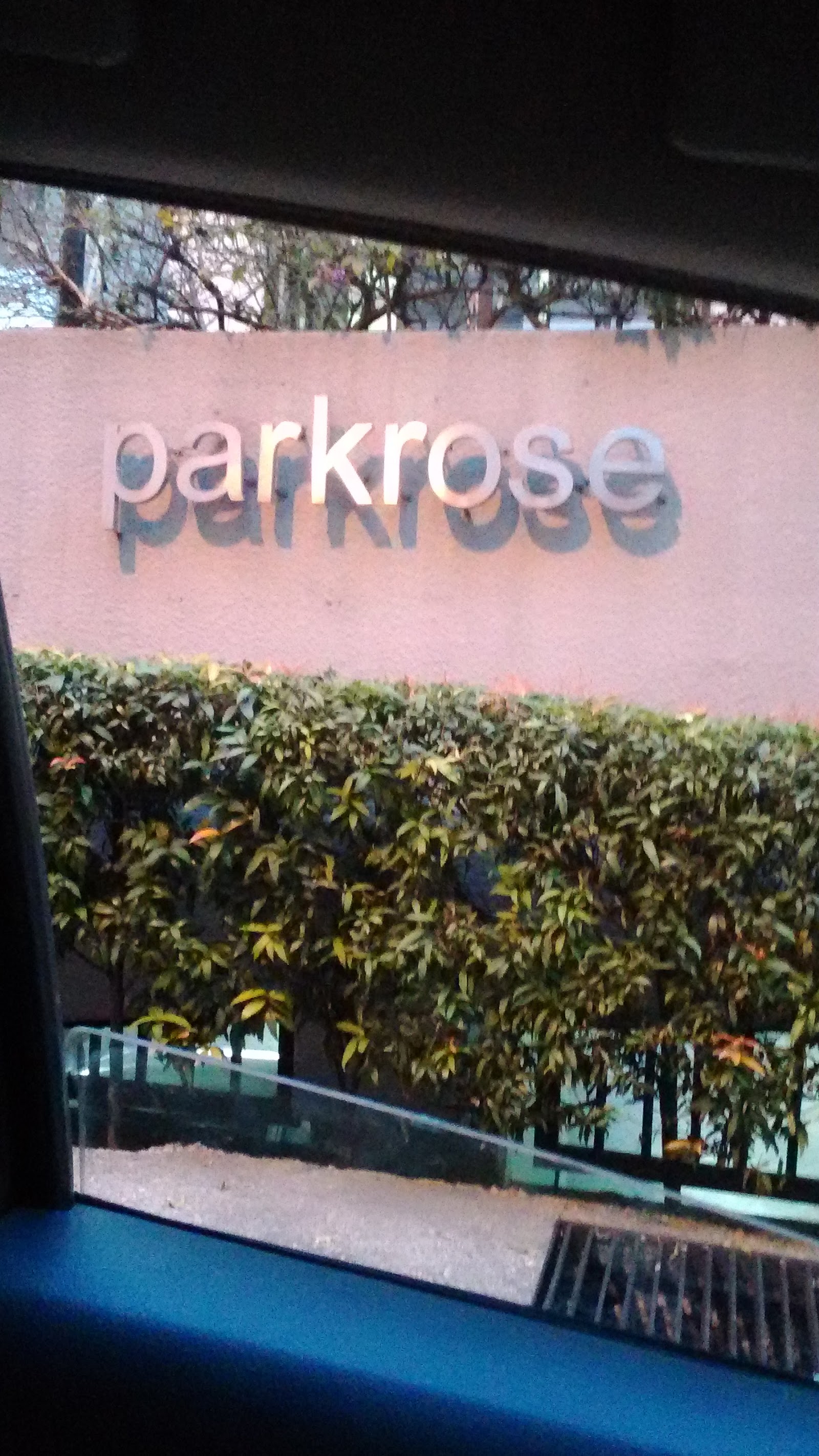 Park Rose Condominium gallery image 3