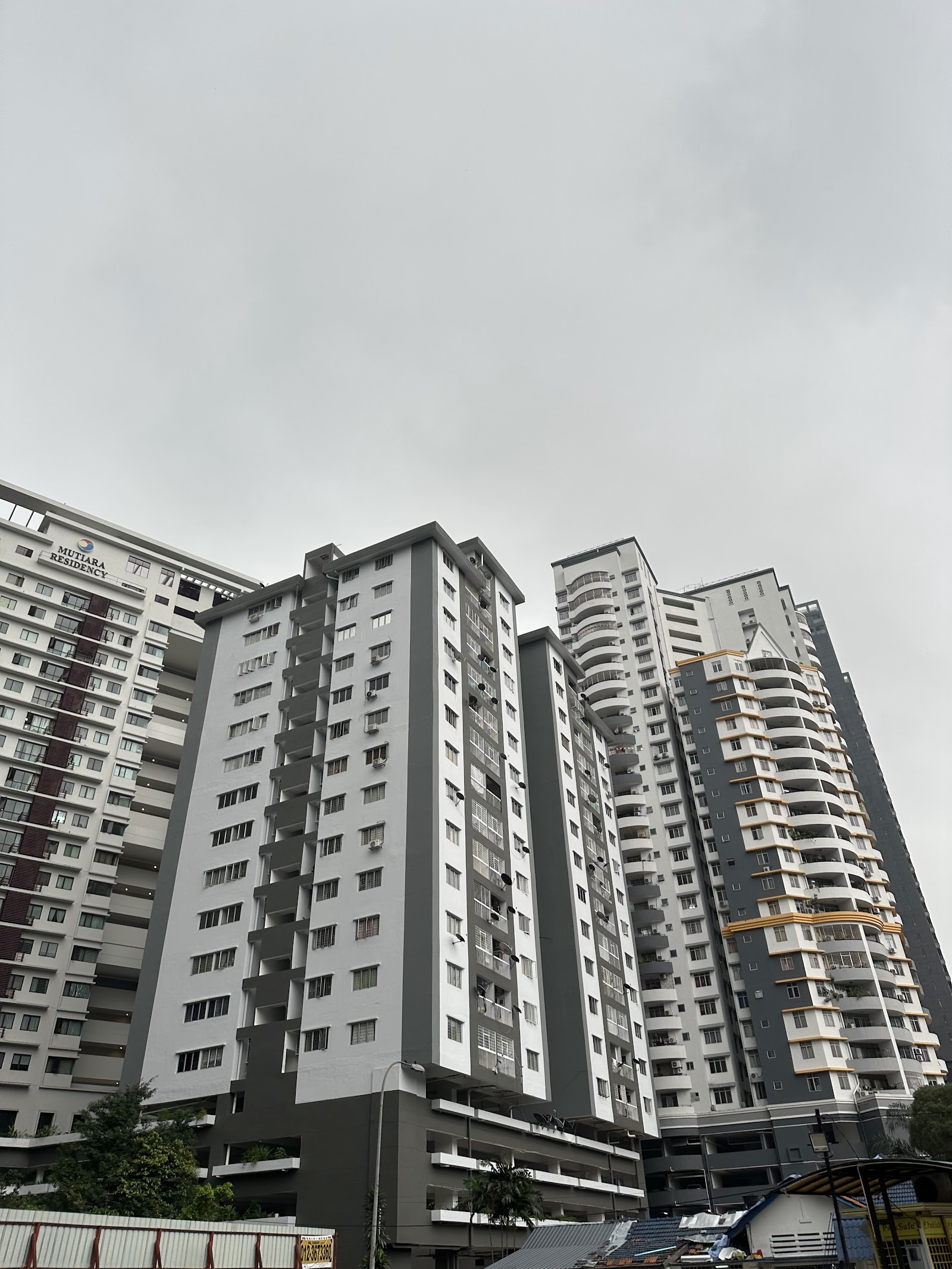 Menara Pelangi Condominium gallery image 2