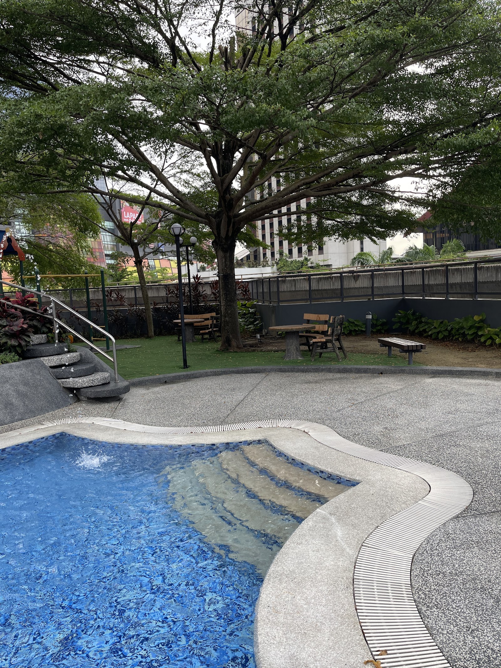 Bistari Condominium gallery image 4